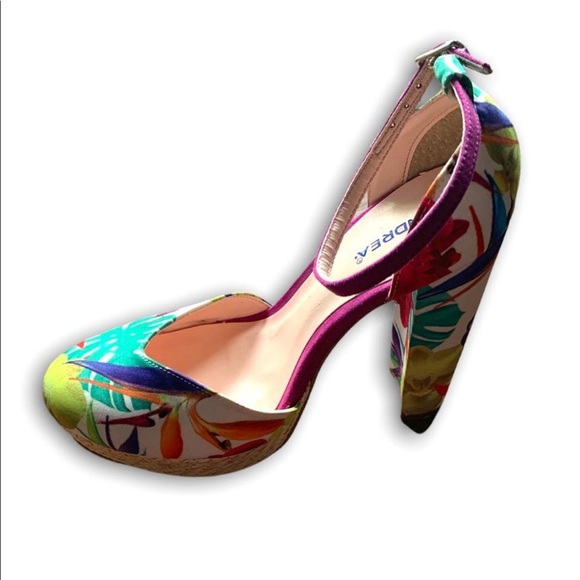 ANDREA WEDGES FLORAL STRAPS - Picture 2 of 4